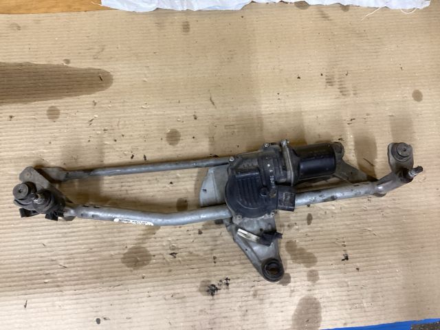 bontott VW PASSAT B7 Első Ablaktörlő Szerkezet Motorral