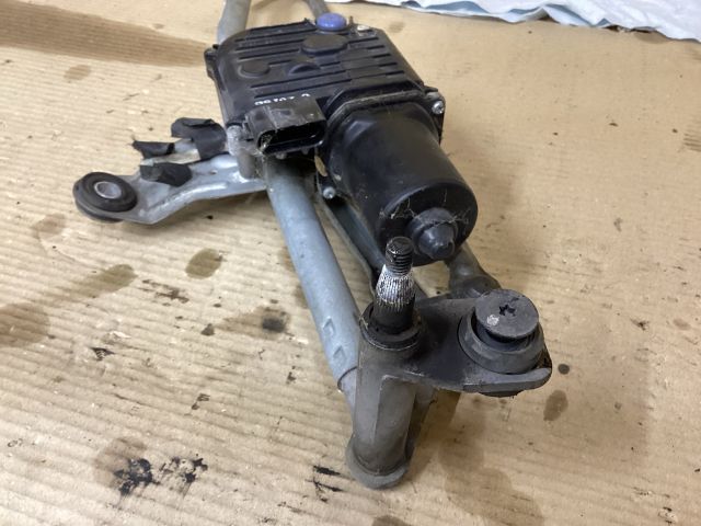 bontott VW PASSAT B7 Első Ablaktörlő Szerkezet Motorral