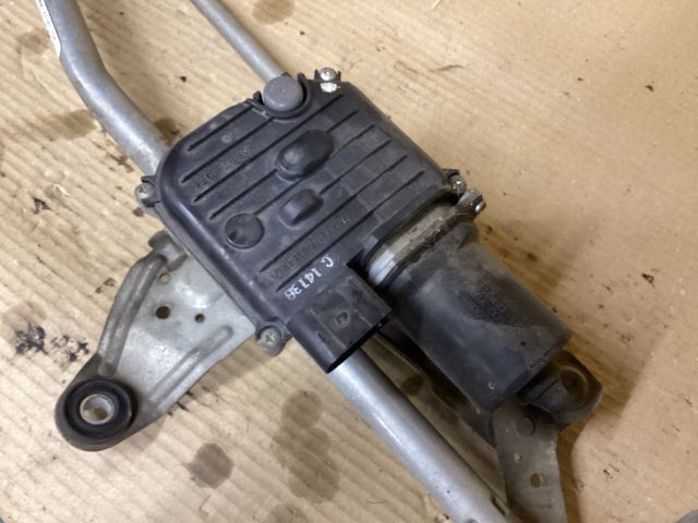 bontott VW PASSAT B7 Első Ablaktörlő Szerkezet Motorral