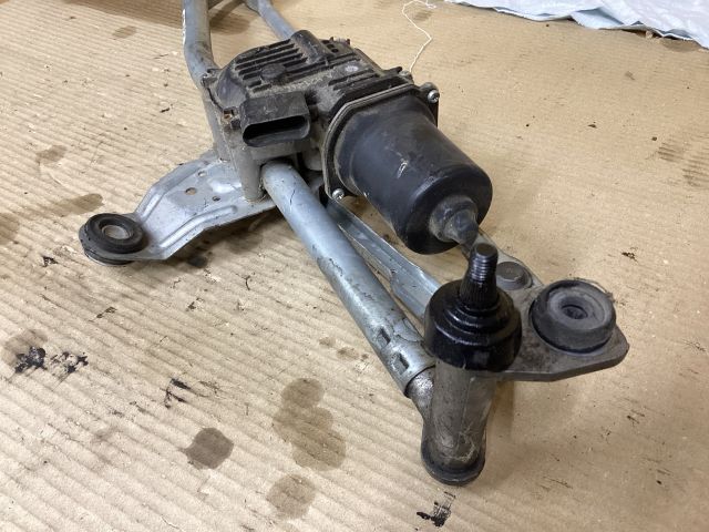 bontott VW PASSAT B7 Első Ablaktörlő Szerkezet Motorral