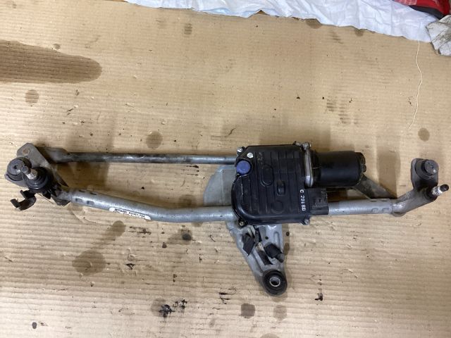 bontott VW PASSAT B7 Első Ablaktörlő Szerkezet Motorral