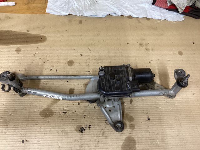 bontott VW PASSAT B7 Első Ablaktörlő Szerkezet Motorral