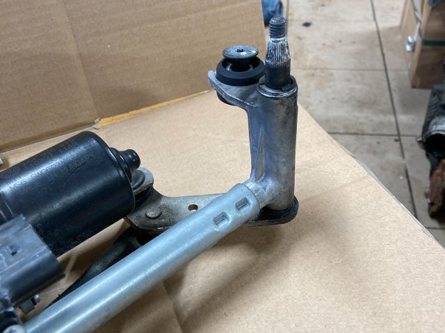 bontott VW PASSAT B7 Első Ablaktörlő Szerkezet Motorral