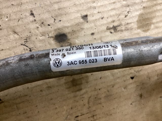 bontott VW PASSAT B7 Első Ablaktörlő Szerkezet Motorral