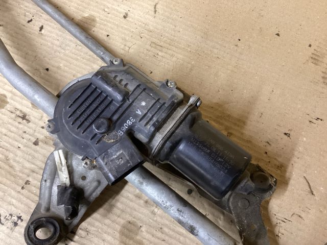 bontott VW PASSAT B7 Első Ablaktörlő Szerkezet Motorral