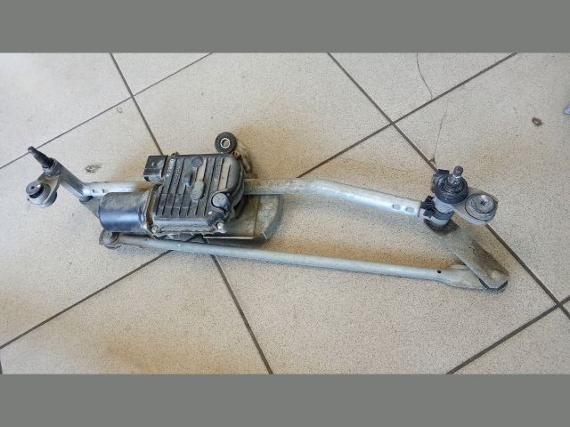 bontott VW PASSAT B7 Első Ablaktörlő Szerkezet Motorral