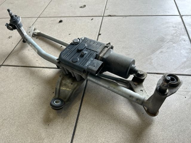 bontott VW PASSAT B7 Első Ablaktörlő Szerkezet Motorral