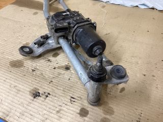 bontott VW PASSAT B7 Első Ablaktörlő Szerkezet Motorral