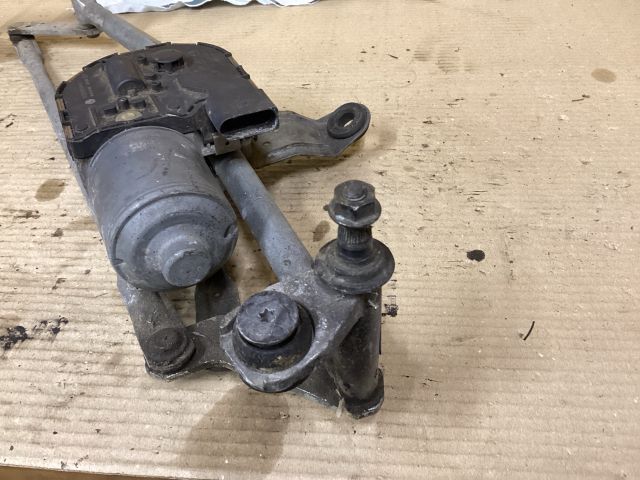 bontott VW PASSAT B7 Első Ablaktörlő Szerkezet Motorral