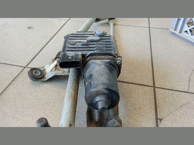 bontott VW PASSAT B7 Első Ablaktörlő Szerkezet Motorral