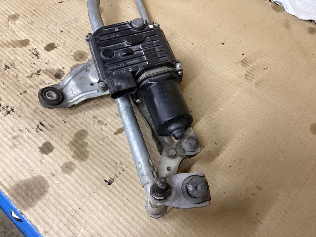 bontott VW PASSAT B7 Első Ablaktörlő Szerkezet Motorral