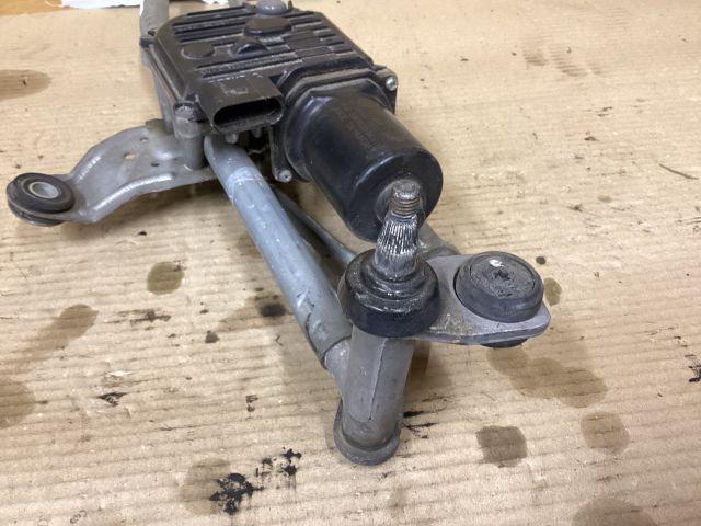 bontott VW PASSAT B7 Első Ablaktörlő Szerkezet Motorral