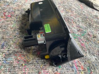 bontott VW PASSAT B7 Első Hamutartó