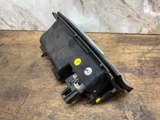 bontott VW PASSAT B7 Első Hamutartó