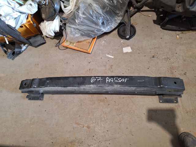 bontott VW PASSAT B7 Első Lökhárító Merevítő (Fém)