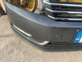 bontott VW PASSAT B7 Első Lökhárító (Részeivel)