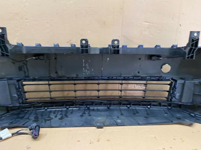 bontott VW PASSAT B7 Első Lökhárító (Részeivel)