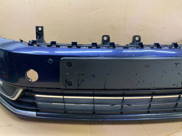 bontott VW PASSAT B7 Első Lökhárító (Részeivel)