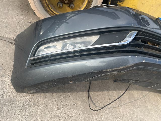 bontott VW PASSAT B7 Első Lökhárító (Részeivel)