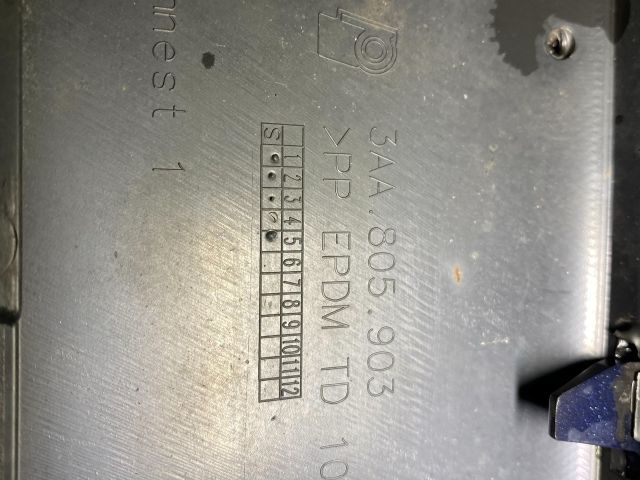 bontott VW PASSAT B7 Első Lökhárító (Részeivel)