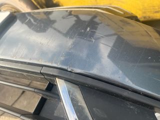 bontott VW PASSAT B7 Első Lökhárító (Részeivel)