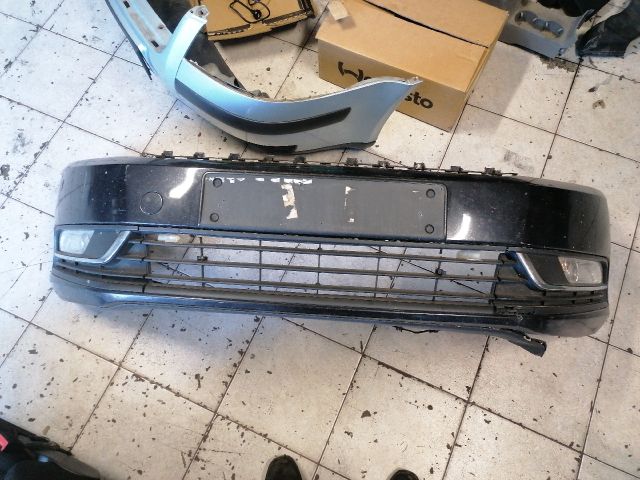 bontott VW PASSAT B7 Első Lökhárító (Részeivel)