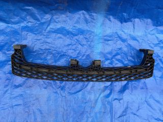 bontott VW PASSAT B7 Első Lökhárító Tartó Felső