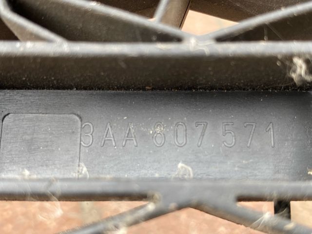 bontott VW PASSAT B7 Első Lökhárító Tartó Felső