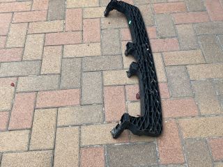 bontott VW PASSAT B7 Első Lökhárító Tartó Felső