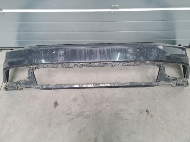 bontott VW PASSAT B7 Első Lökhárító (Üresen)