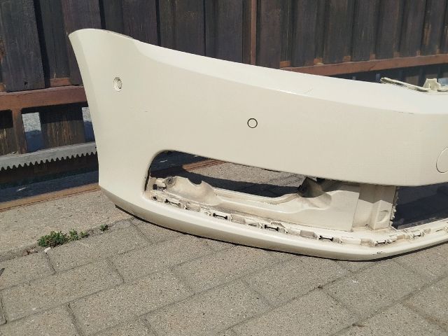 bontott VW PASSAT B7 Első Lökhárító (Üresen)