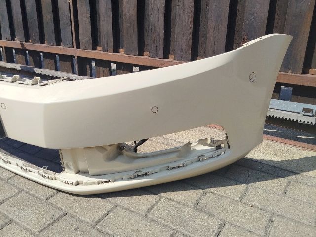 bontott VW PASSAT B7 Első Lökhárító (Üresen)