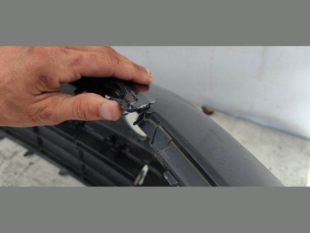 bontott VW PASSAT B7 Első Lökhárító (Üresen)