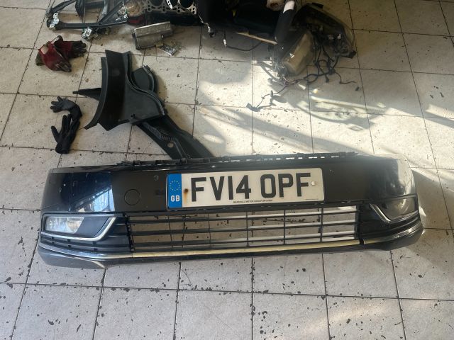 bontott VW PASSAT B7 Első Lökhárító (Üresen)