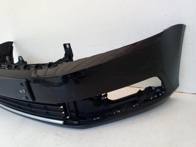 bontott VW PASSAT B7 Első Lökhárító (Üresen)