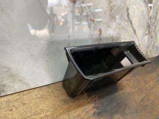 bontott VW PASSAT B7 Első Tároló Rekesz