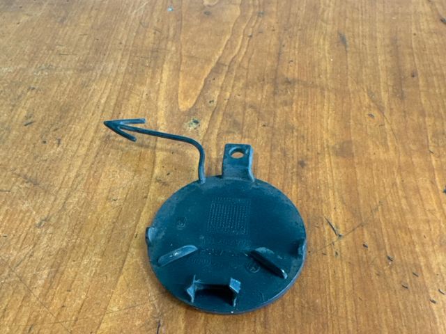 bontott VW PASSAT B7 Első Vonószem Burkolat