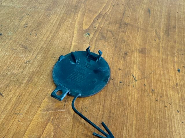 bontott VW PASSAT B7 Első Vonószem Burkolat