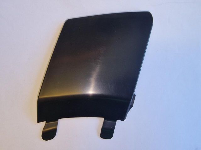 bontott VW PASSAT B7 Első Vonószem Burkolat