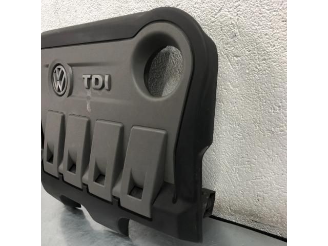 bontott VW PASSAT B7 Felső Hűtőburkolat