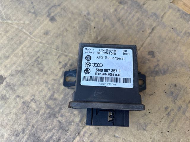 bontott VW PASSAT B7 Fényszóró Elektronika