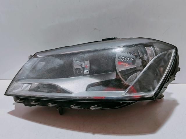 bontott VW PASSAT B7 Fényszóró (Pozíciófüggetlen)