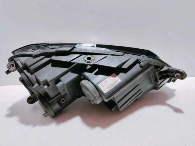 bontott VW PASSAT B7 Fényszóró (Pozíciófüggetlen)