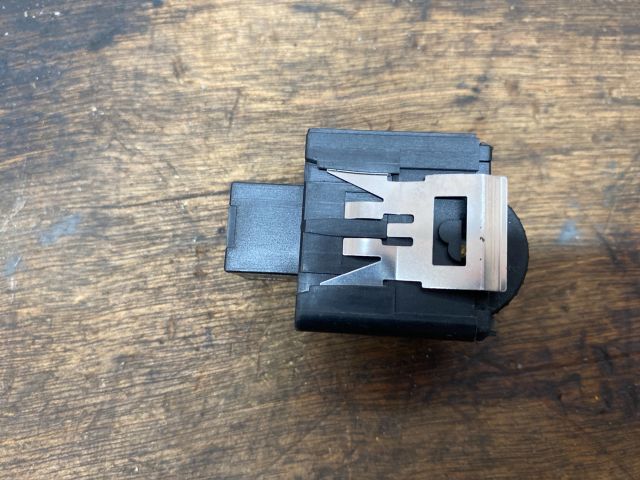 bontott VW PASSAT B7 Fényszórómagasság Állító Kapcsoló