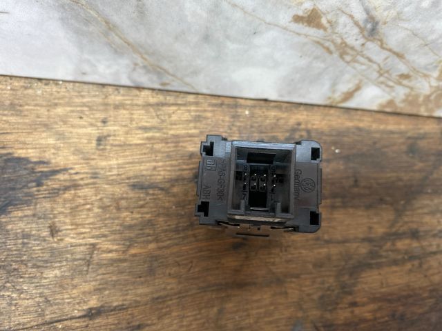 bontott VW PASSAT B7 Fényszórómagasság Állító Kapcsoló