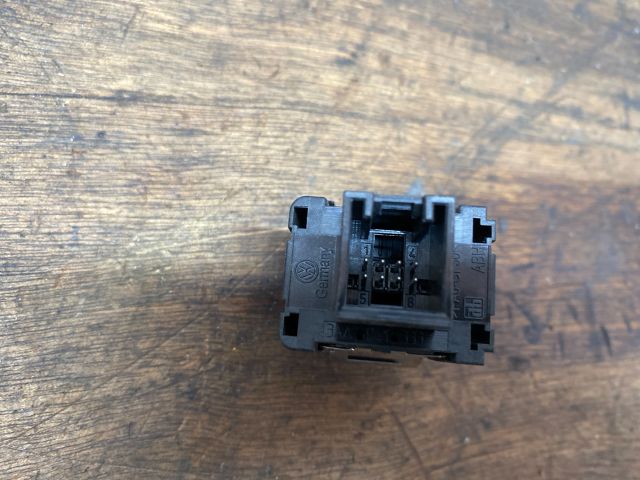 bontott VW PASSAT B7 Fényszórómagasság Állító Kapcsoló