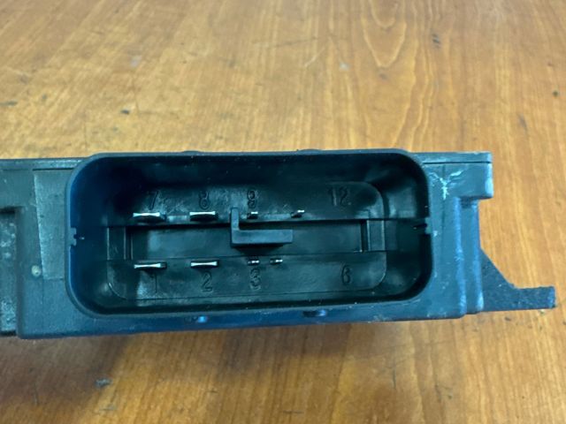 bontott VW PASSAT B7 Feszültségszabályzó