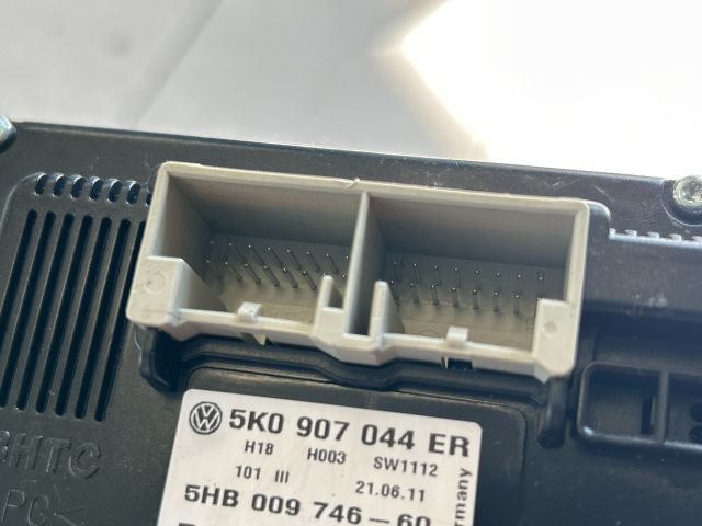 bontott VW PASSAT B7 Fűtéskapcsoló (digit klímás)