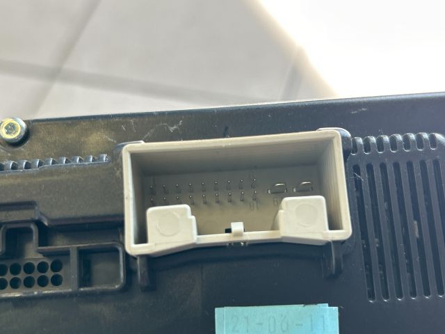 bontott VW PASSAT B7 Fűtéskapcsoló (digit klímás)