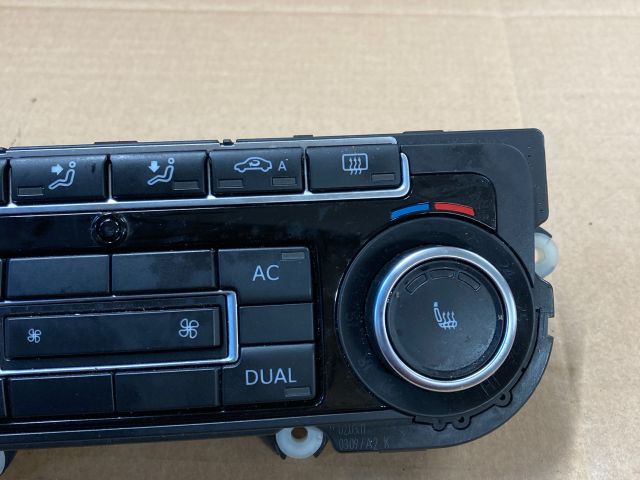 bontott VW PASSAT B7 Fűtéskapcsoló (digit klímás)